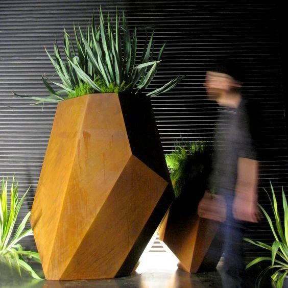 Steel Planter Weathering