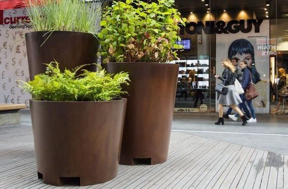 Steel Planter Weathering
