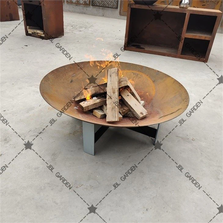 Fire Pit in Corten Steel