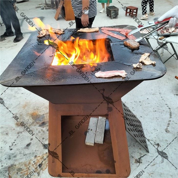 Cim Sab Hauv Tsev Barbeque