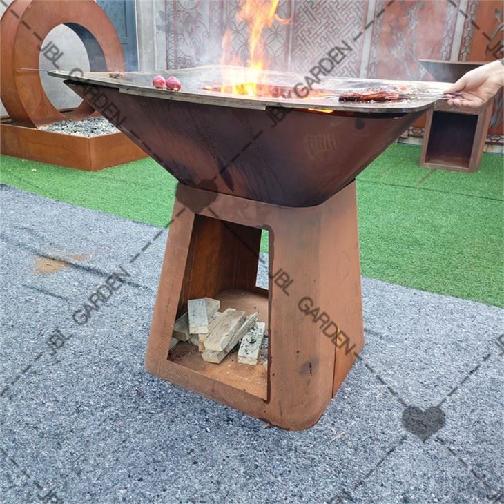 Sab nraum zoov Hlau Grill