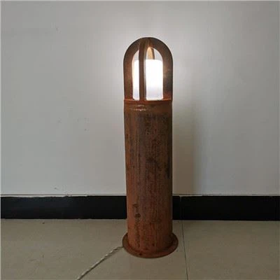 Corten Steel Sab nraum zoov Led Lub Teeb Bollard Nrog LED Teeb