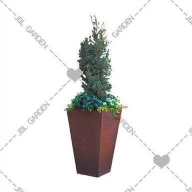 Loj Hlau Planter Boxes