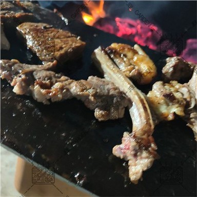 Ntoo Hlawv Barbecue