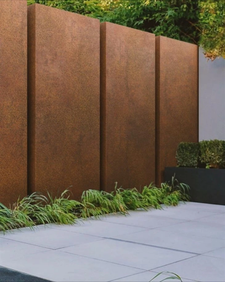 Engraving Partition Corten