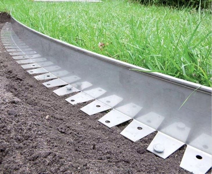 Installing Stainless Landscape Edging