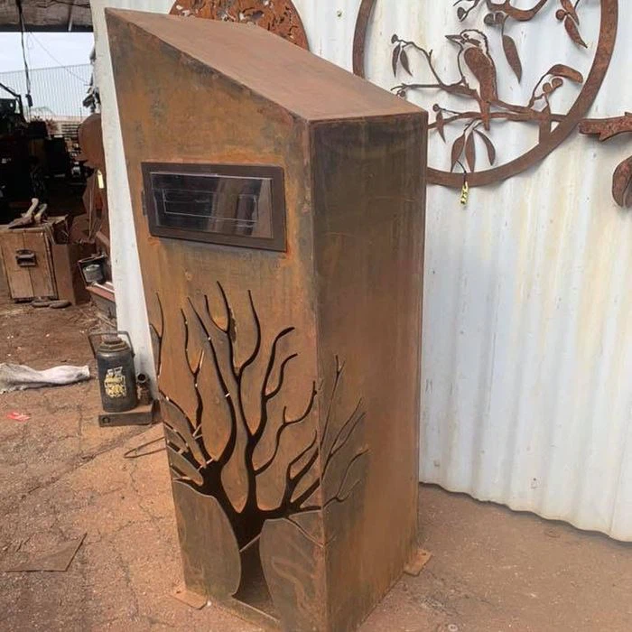Sab nraum zoov Sculpture Steel Mailbox