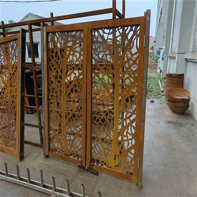 Freestanding Decorative Panels