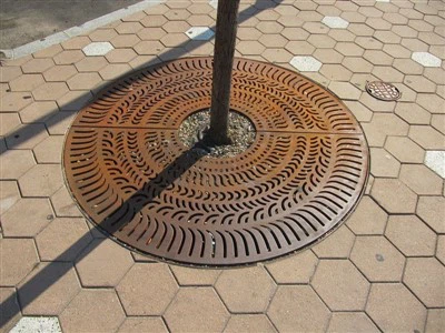 Hlau Hlau Ntoo Grating